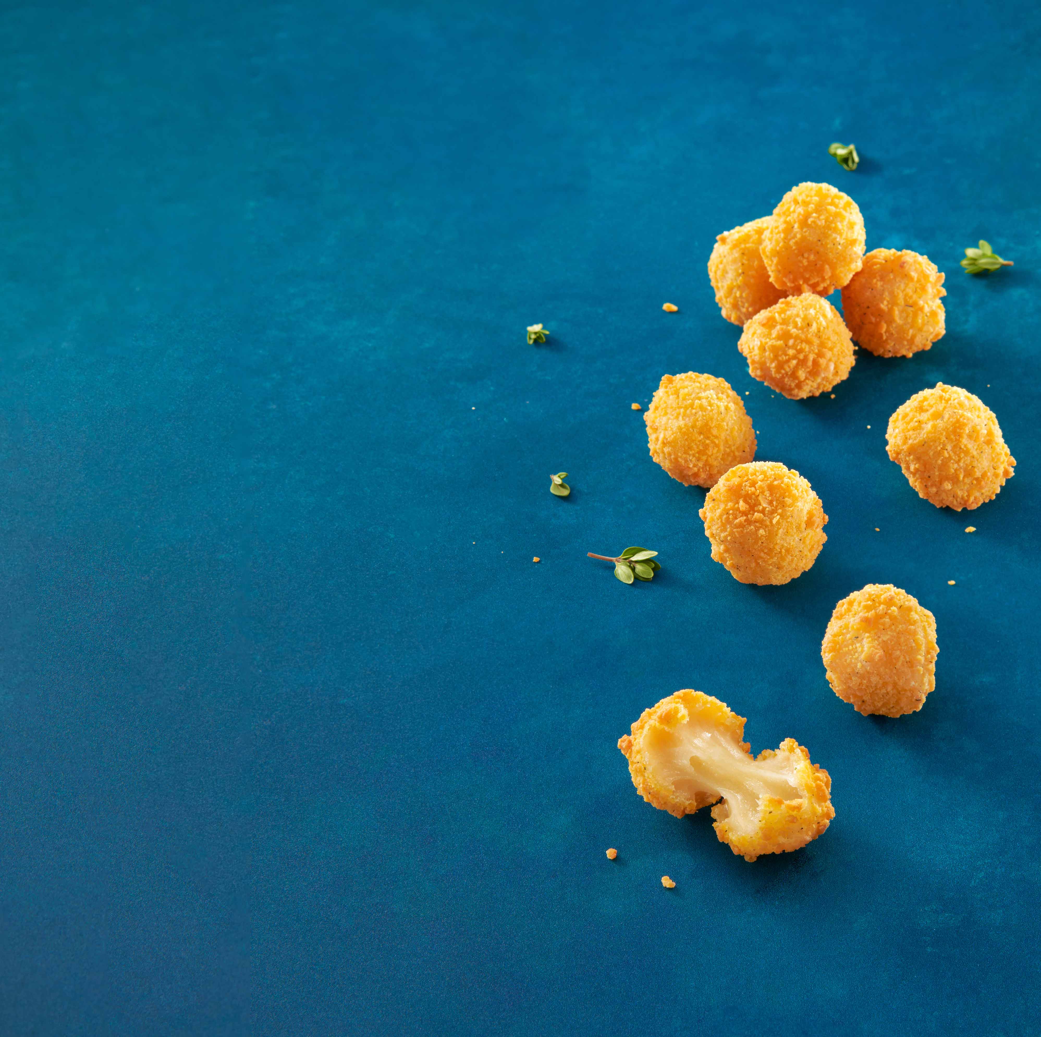 LambWeston_Appetizer_Mini_cheese_balls_V3_Extended-left_CROPPED