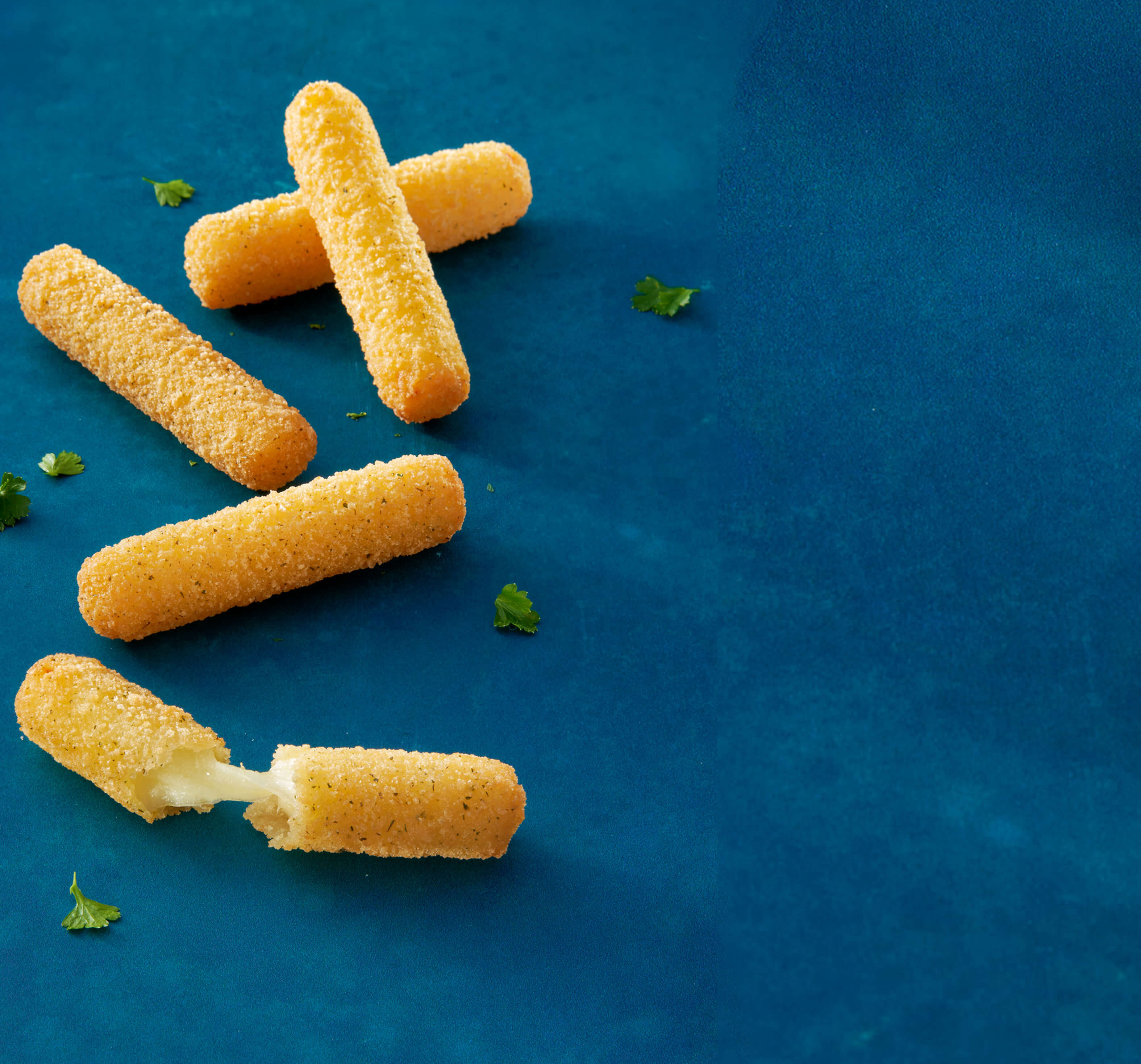 LambWeston_Appetizer_mozzarella_sticks